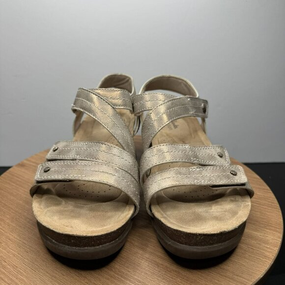 Clarks Calenne Clara Bronze Beige Metallic Strappy Sandals Cork‎ Wedge Size 8 - Picture 3 of 7